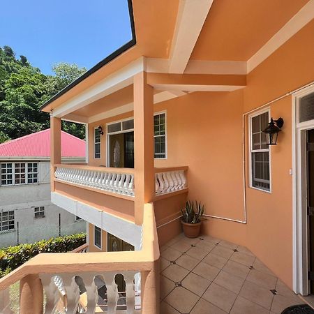 The Seclusive Mansion Villa Roseau Exterior photo